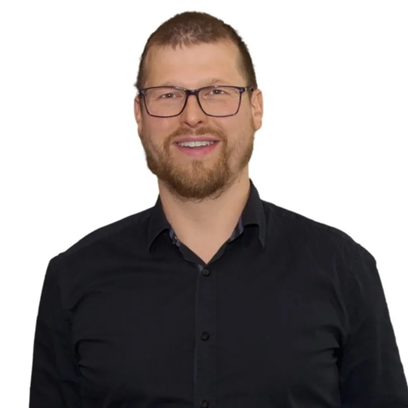 Porträtfoto von Benedikt Schmidt